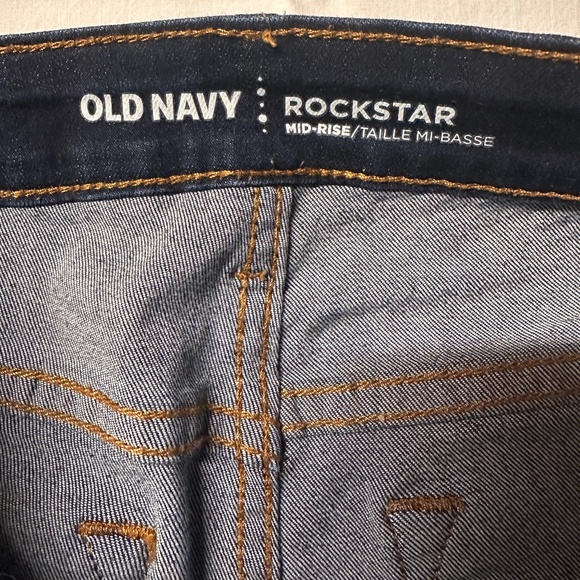 Old Navy Mid-Rise Rockstar Super Skinny Jeans Long Inseam - Picture 6 of 7